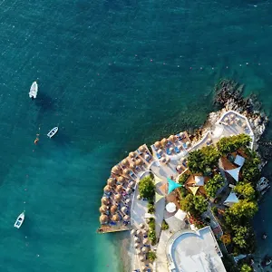 Manta 4*, Ksamil Albanië